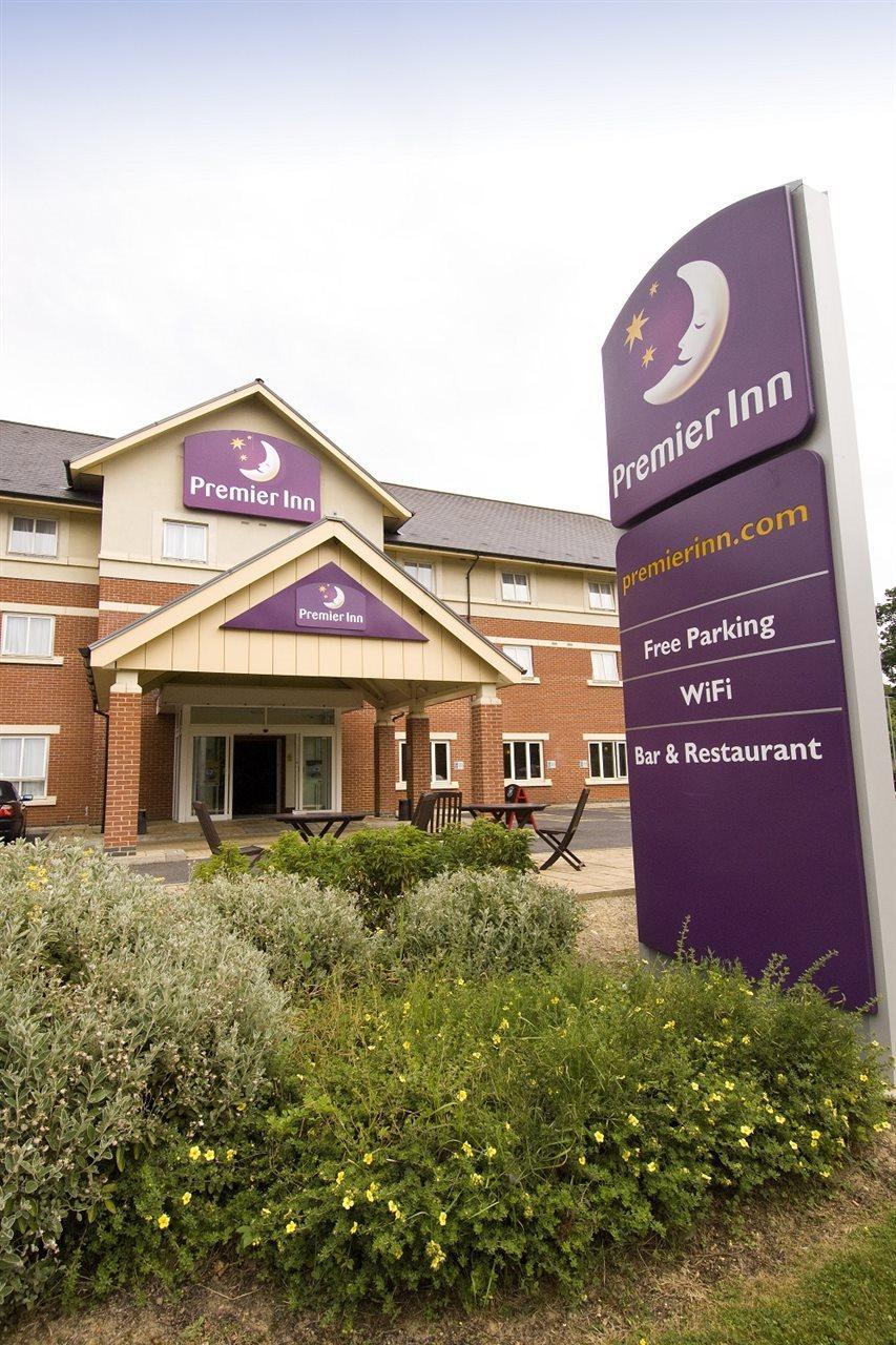 Premier Inn Gatwick Crawley Town West Kültér fotó